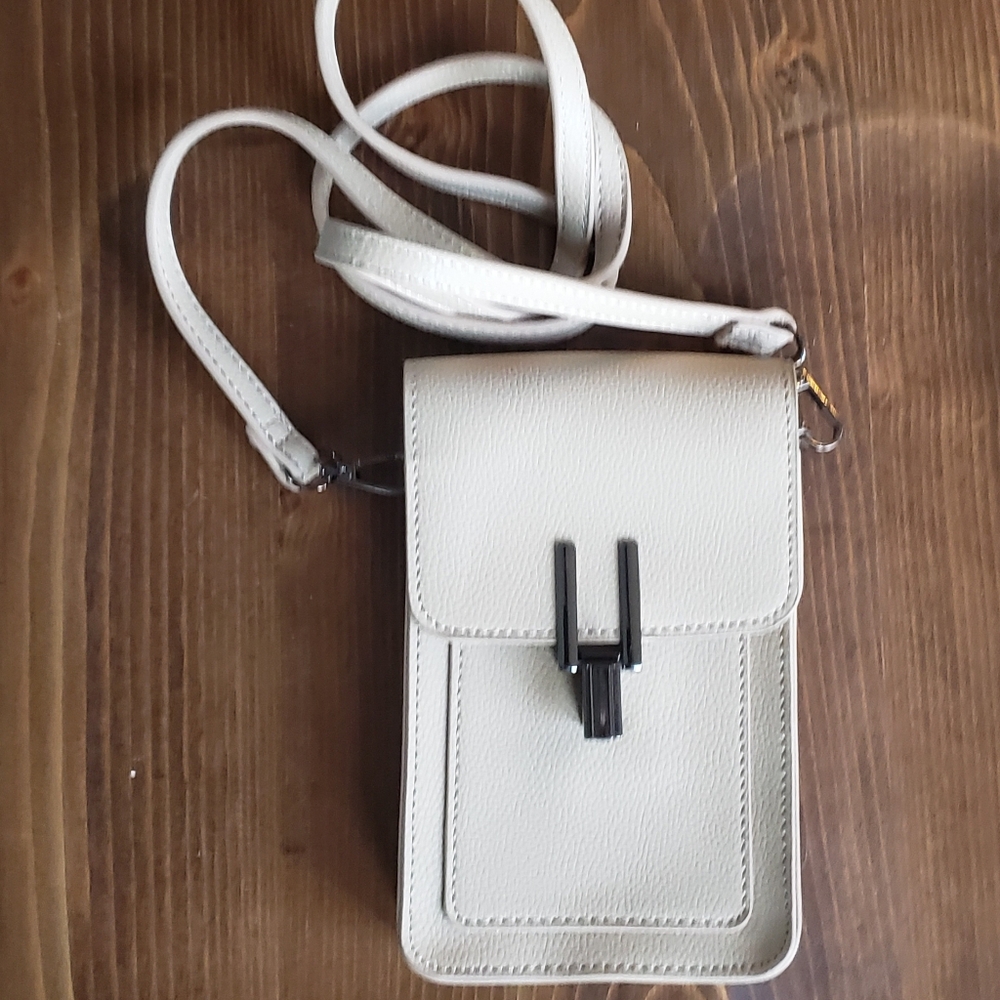 Elegant Beige Crossbody Bag